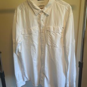 Columbia Long Sleeved Vented Fishing Travel Shirt